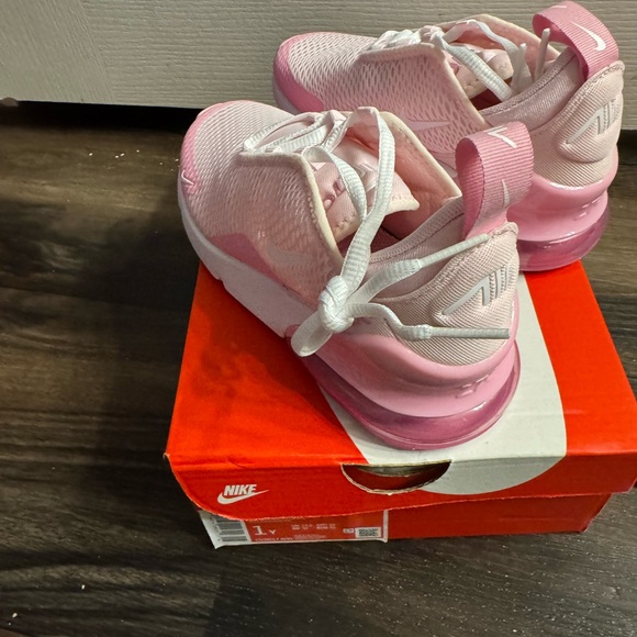 Brand New Nike Pink and White Air Max 270 Sneakers - Picture 7 of 8